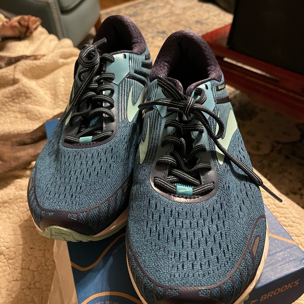 Womens BROOKS Adrenaline GTS 18 Blue Running Shoes / Size 9.5 Extra Wide